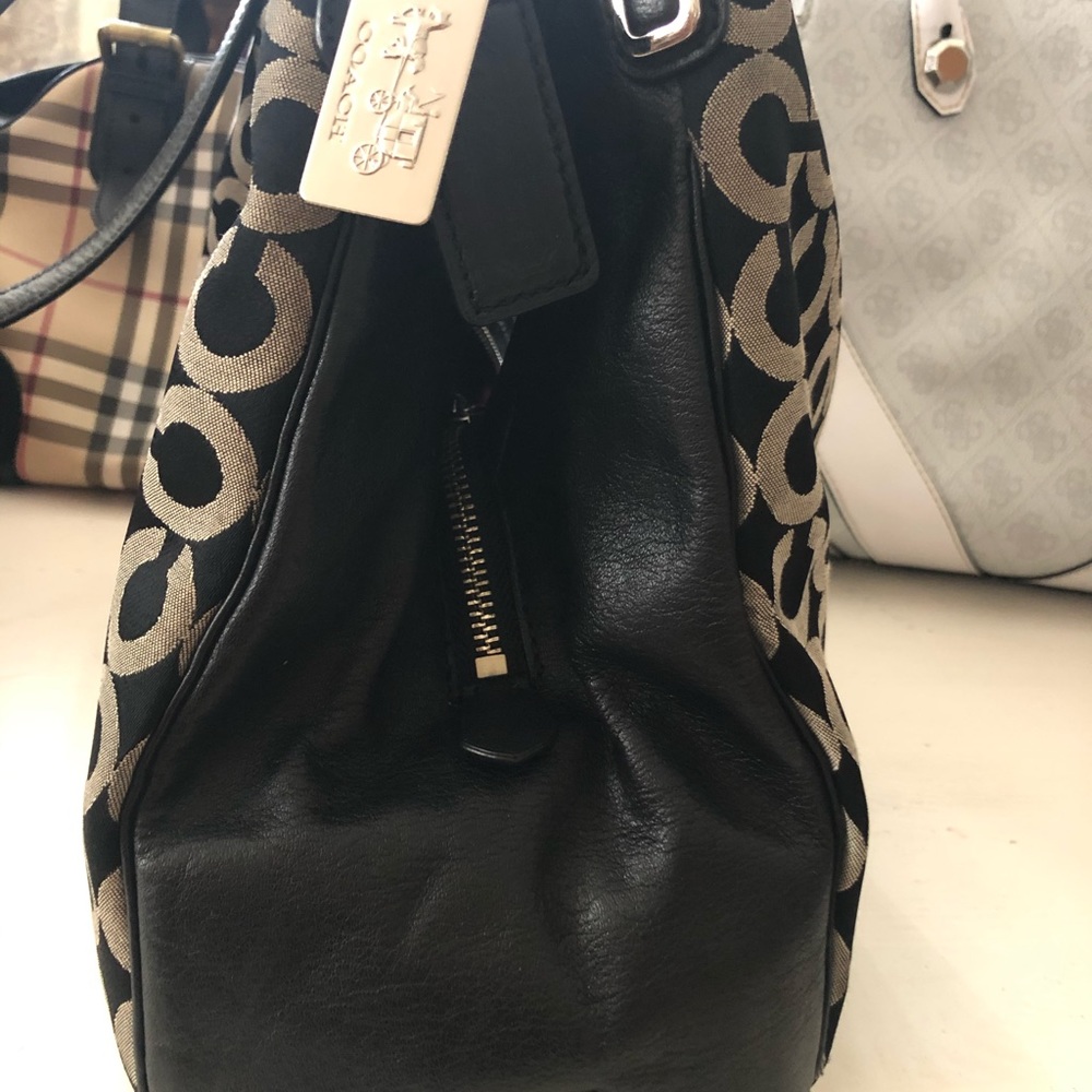 Authentic Coach bag - Picture 3 of 7